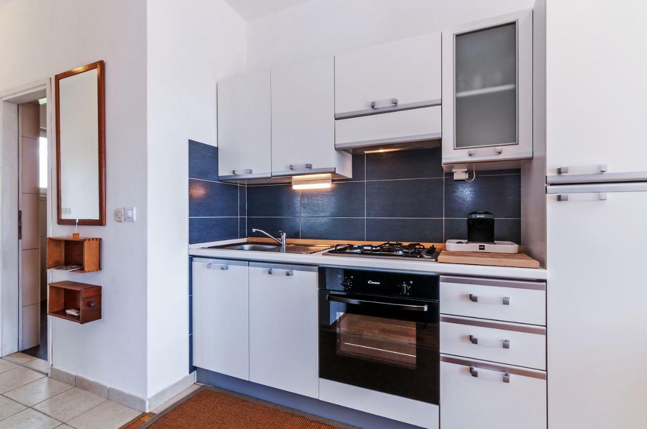 Apartmani Labud Sukosan Luaran gambar